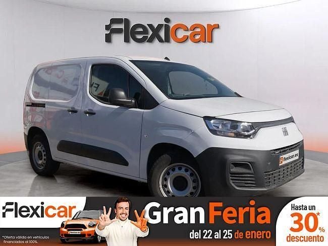 Blanco Usado 2023 Fiat Doblò Monovolumen | 14.490 € (Buen precio) - Imagen 1/4