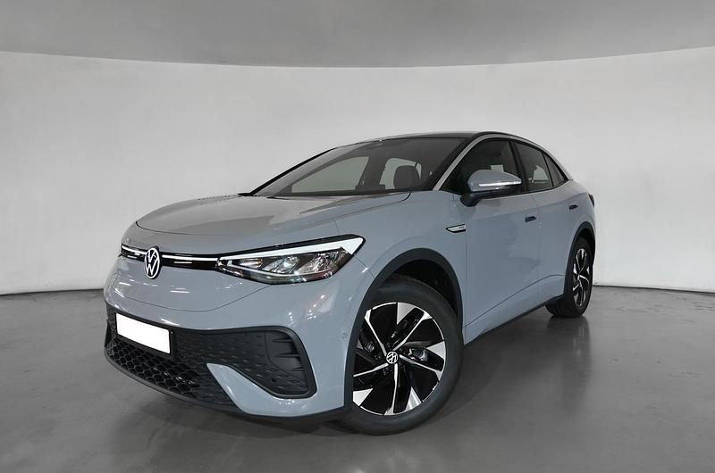Gris ceres techo negro Usado 2022 VW ID.5 Pro SUV | 37.990 € - Imagen 1/4