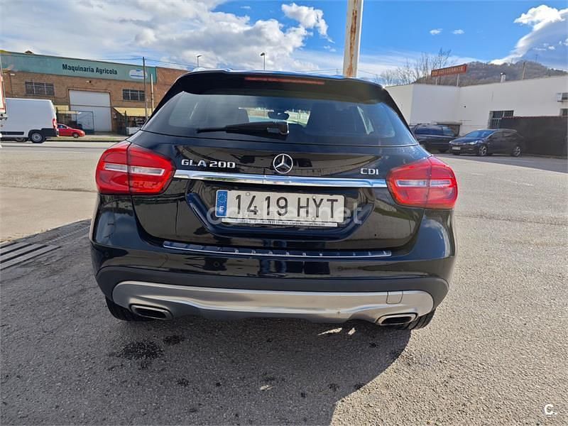 Usado Mercedes GLA200 Urban 136 CV (100 kW) 2014 Negro SUV