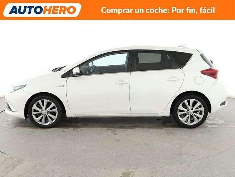 Usado Toyota Auris Hybrid Business Edition 136 CV (100 kW) 2016 Blanco Utilitario