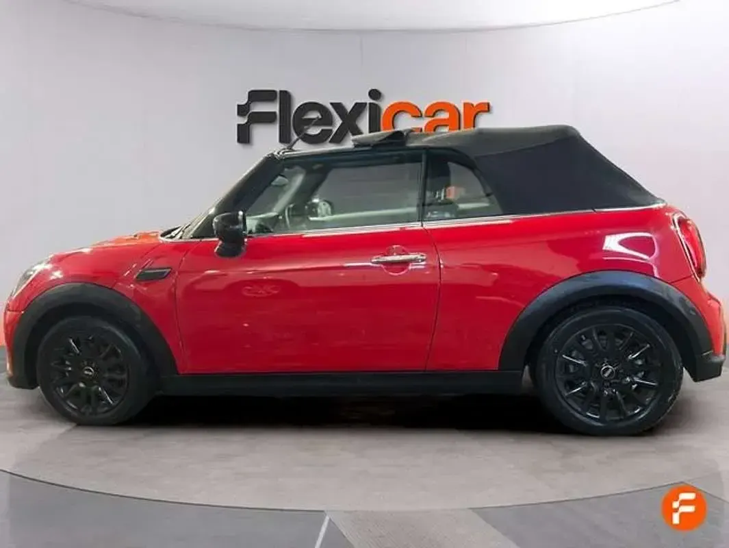 Usado Mini Cooper Cabriolet 136 CV (100 kW) 2022 Rojo Descapotable