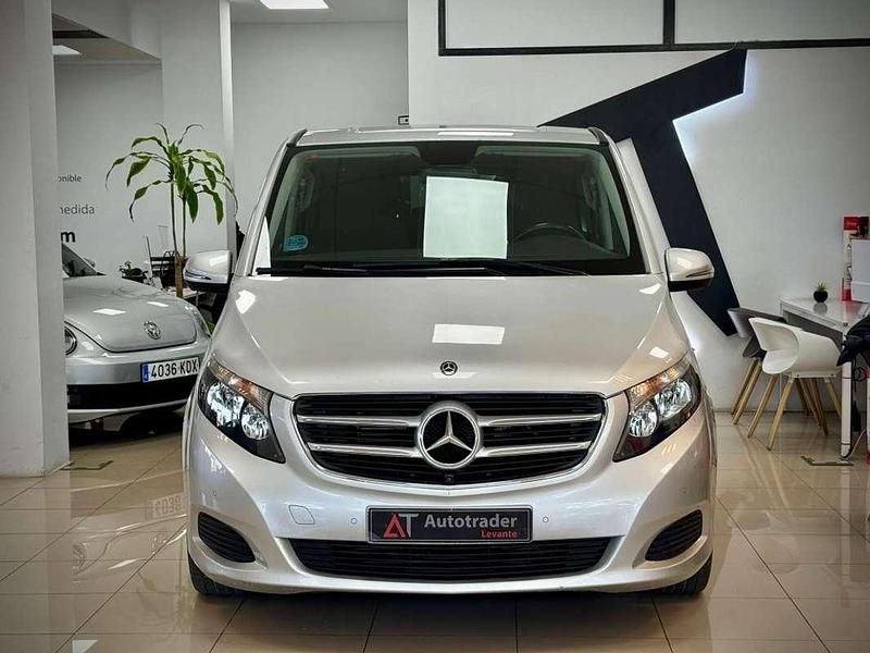 Usado Mercedes V220 163 CV (119 kW) 2019 Plateado Monovolumen