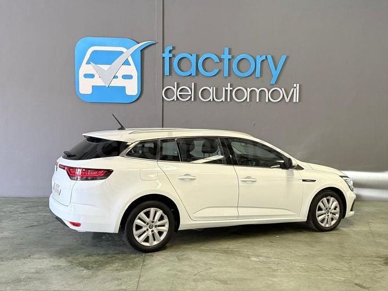 Usado Renault Mégane GrandTour Business 115 CV (84 kW) 2022 Blanco Familiar