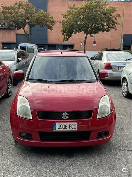 Usado Suzuki Swift GL 92 CV (67 kW) 2006 Rojo Utilitario
