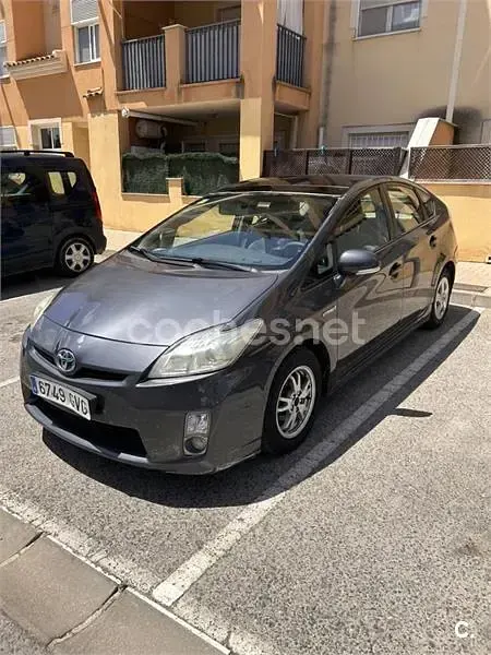 Usado Toyota Prius Advance 136 CV (100 kW) 2010 Gris / plata Utilitario