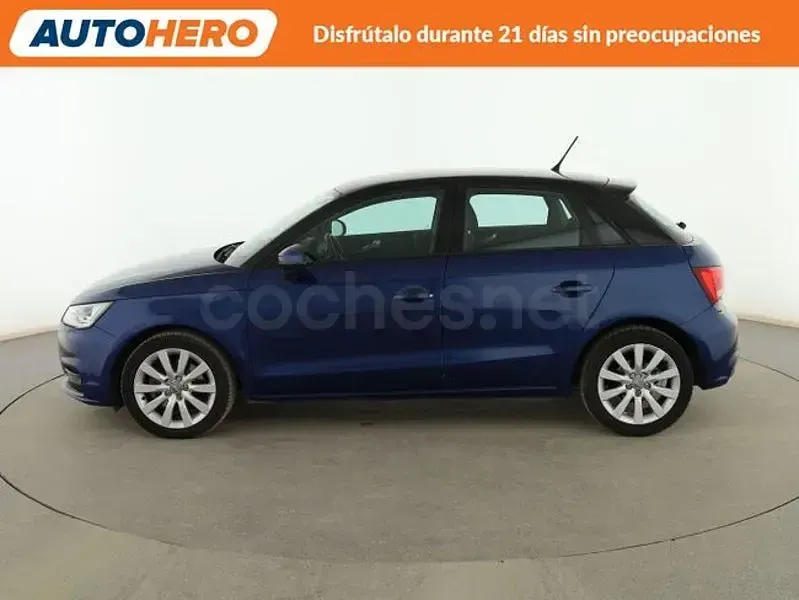 Usado Audi A1 Sportback Attraction 116 CV (85 kW) 2015 Azul Utilitario