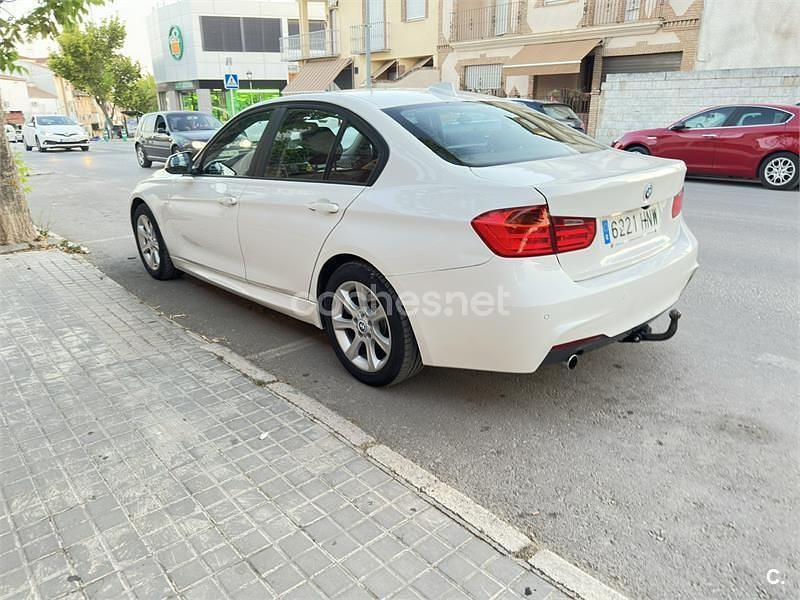 Usado BMW 318 Sport Line 143 CV (105 kW) 2013 Blanco Berlina