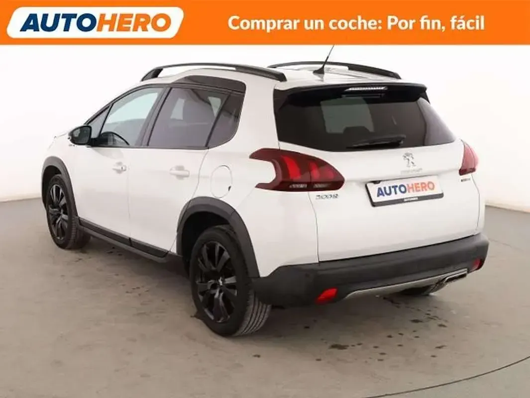 Usado Peugeot 2008 Allure 110 CV (80 kW) 2019 Blanco SUV