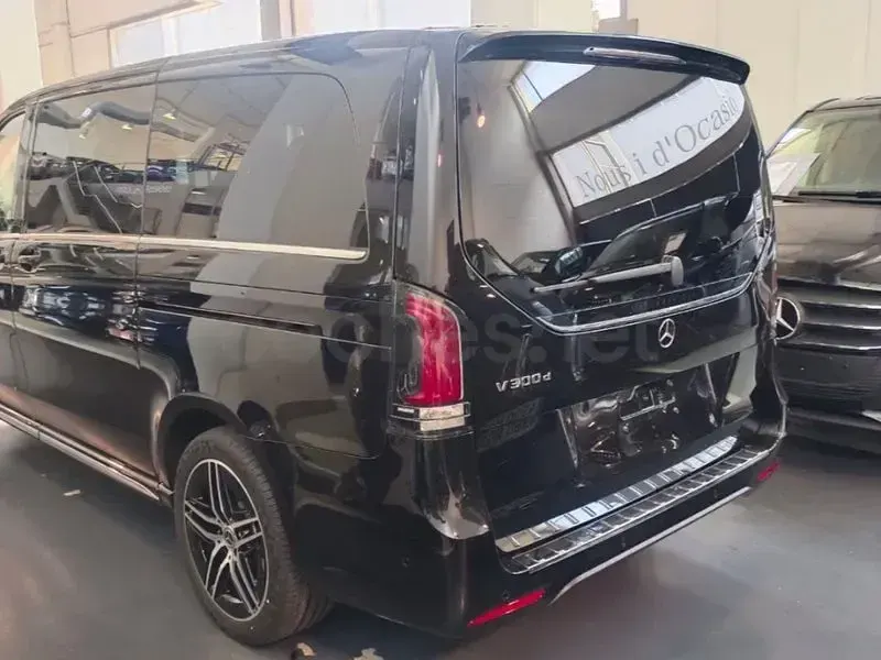 Nuevo Mercedes V300 Avantgarde 237 CV (174 kW) 2026 Negro Monovolumen