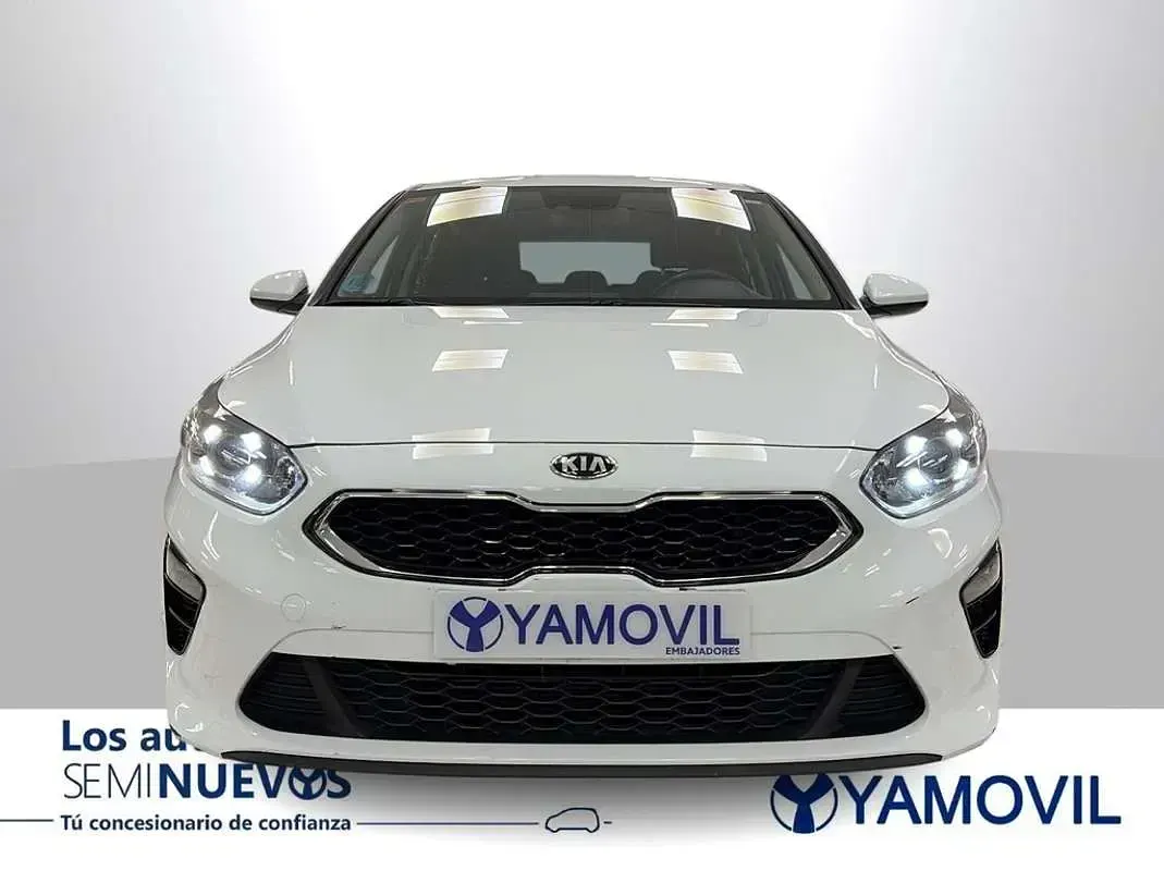 Usado Kia Ceed 136 CV (100 kW) 2021 Blanco Utilitario