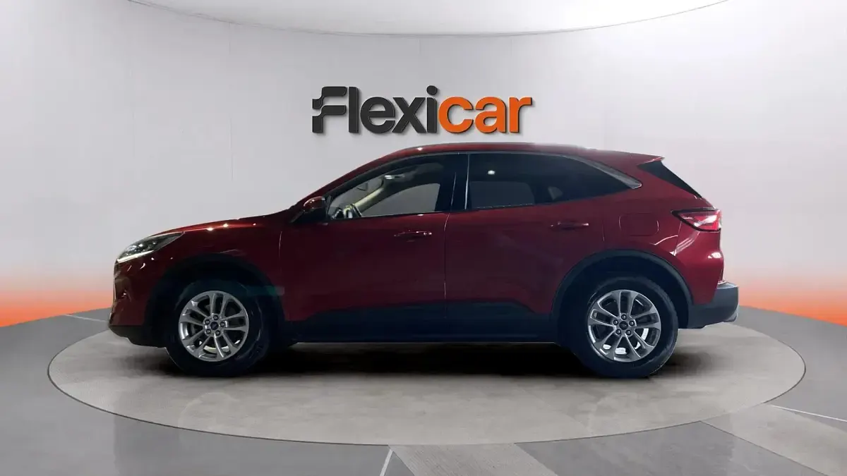 Usado Ford Kuga ST-Line 150 CV (110 kW) 2023 Granate SUV