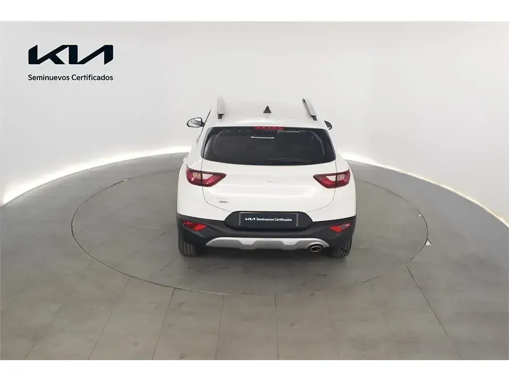 Usado Kia Stonic 101 CV (74 kW) 2025 Blanco SUV