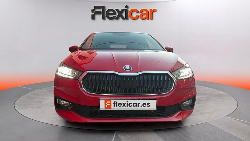 Usado Skoda Fabia Selection 95 CV (69 kW) 2024 Rojo Utilitario