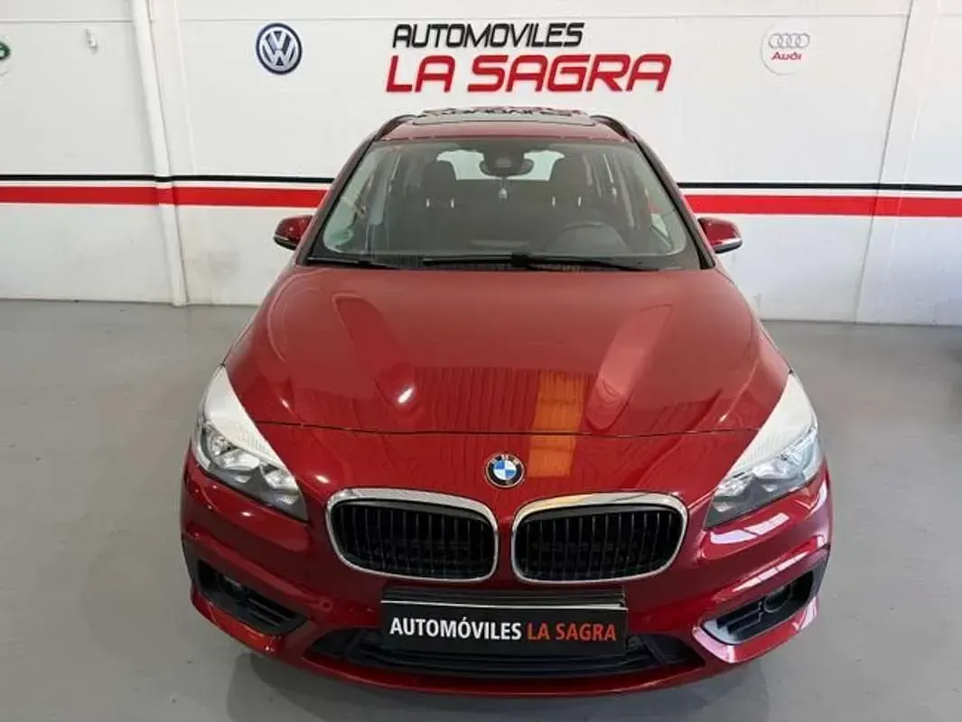 Usado BMW 216 Active Tourer Comfort Edition 116 CV (85 kW) 2018 Rojo Monovolumen