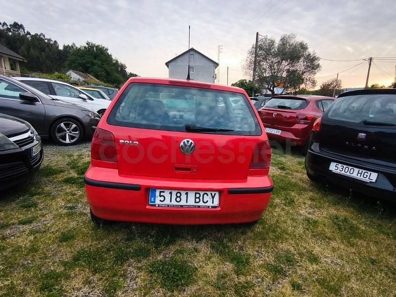 Usado VW Polo Trendline 75 CV (55 kW) 2001 Rojo Berlina