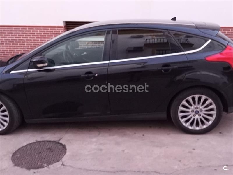 Negro Usado 2011 Ford Focus Trend Berlina | 5000 € (Buen precio) - Imagen 1/4
