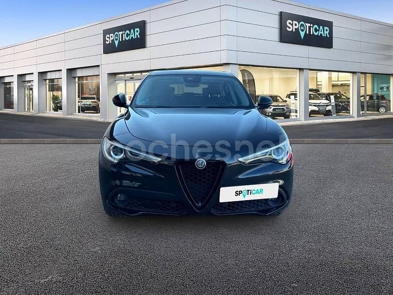 Usado Alfa Romeo Stelvio Sprint 190 CV (139 kW) 2020 Negro SUV