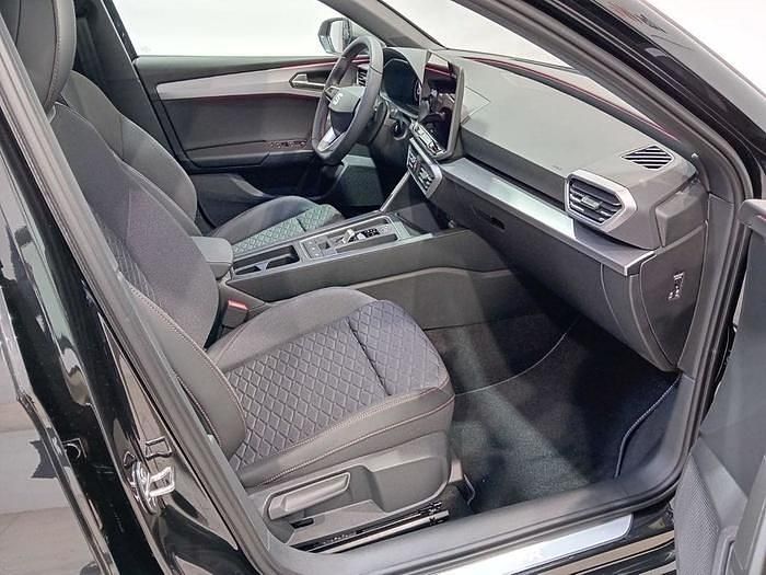 Usado Seat Leon FR 204 CV (150 kW) 2025 Negro Berlina