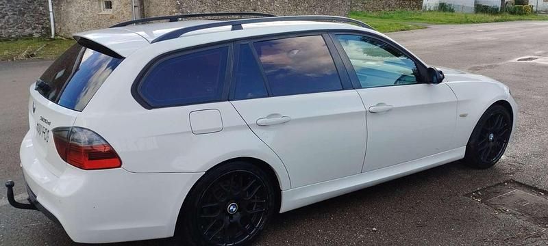 Usado BMW 320 163 CV (119 kW) 2007 Blanco Familiar