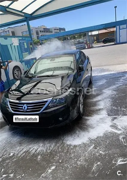 Usado Renault Latitude Privilege 175 CV (128 kW) 2011 Negro Berlina