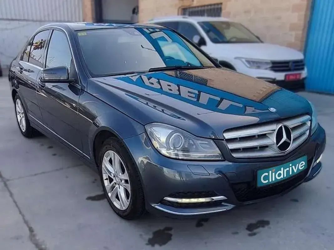 Usado Mercedes C200 Avantgarde Edition 136 CV (100 kW) 2012 Gris Berlina
