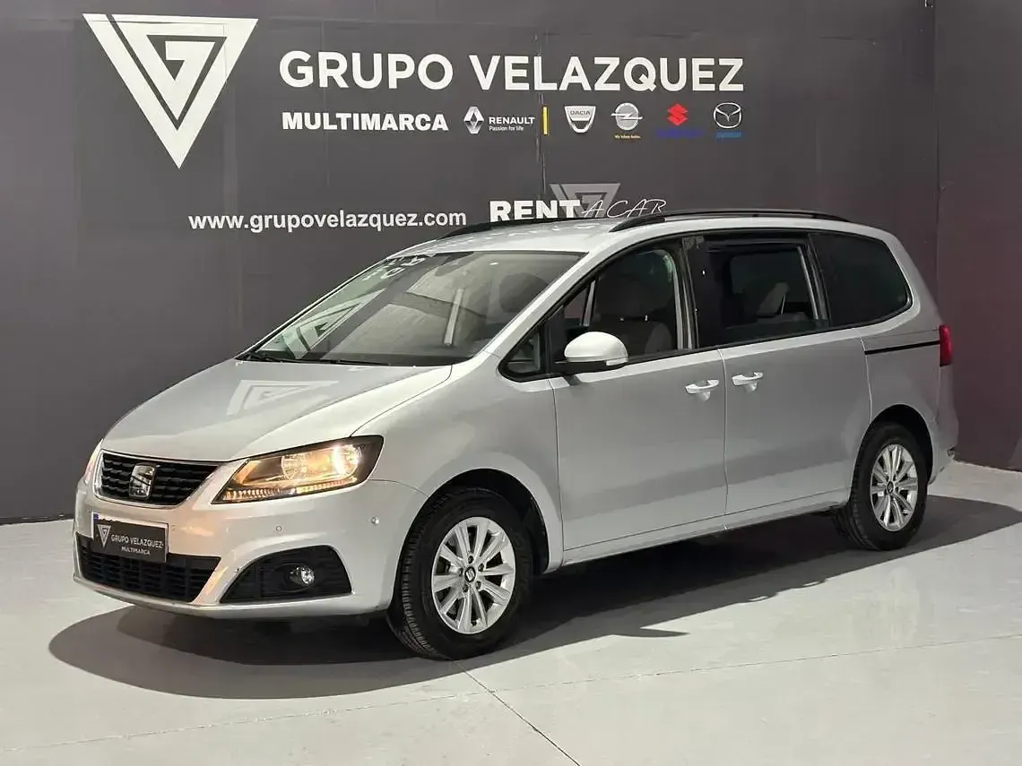 Usado Seat Alhambra Style 150 CV (110 kW) 2022 Gris Monovolumen
