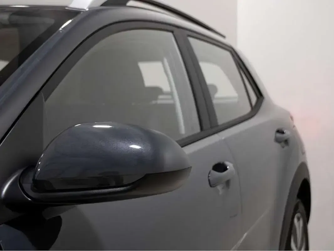 Usado Kia Stonic Plus 101 CV (74 kW) 2022 Gris SUV