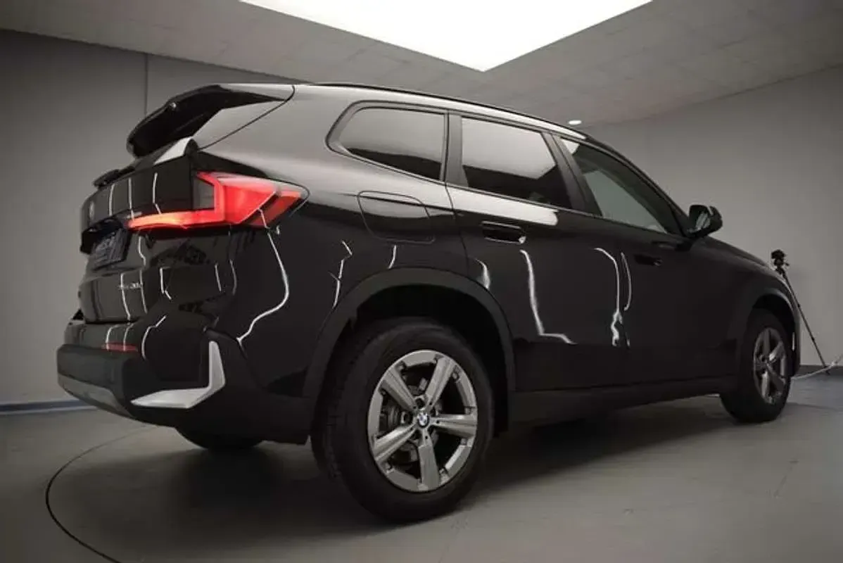 Usado BMW X1 163 CV (119 kW) 2023 Negro SUV