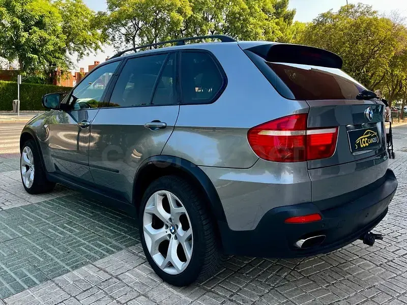 Usado BMW X5 Comfort Edition 355 CV (261 kW) 2007 Gris / plata SUV