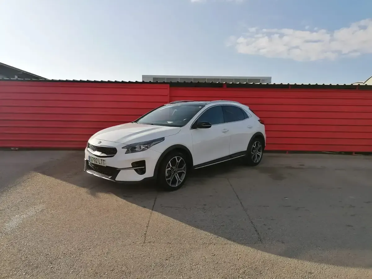 Usado Kia XCeed 204 CV (150 kW) 2021 Blanco SUV