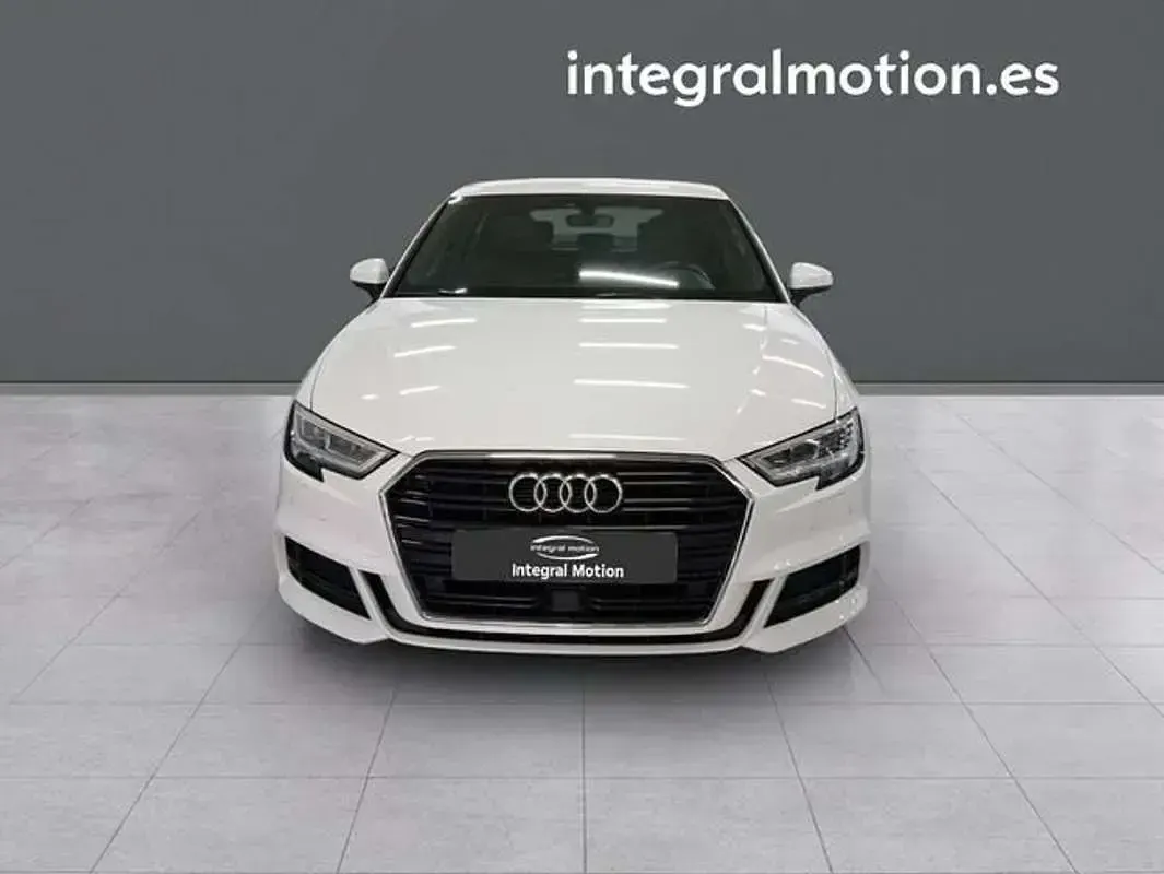 Usado Audi A3 Sportback Business 116 CV (85 kW) 2020 Blanco Utilitario