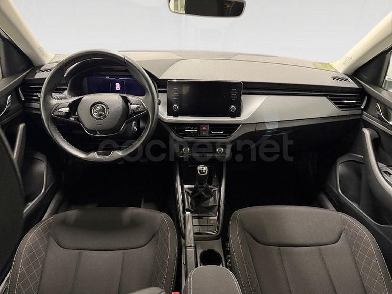 Usado Skoda Kamiq Ambition 115 CV (84 kW) 2020 Blanco SUV