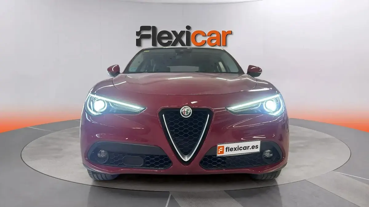 Usado Alfa Romeo Stelvio Executive 180 CV (132 kW) 2018 Rojo SUV