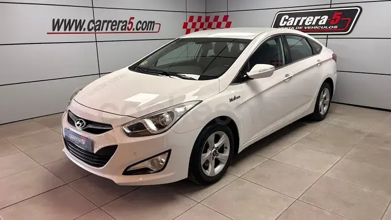 Usado Hyundai i40 115 CV (84 kW) 2013 Blanco Familiar