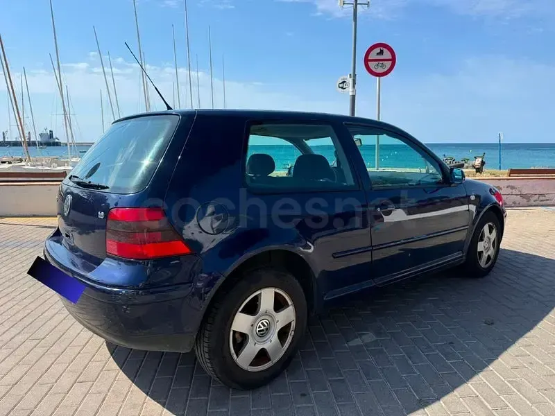Usado VW Golf IV Highline 100 CV (73 kW) 2000 Azul Berlina