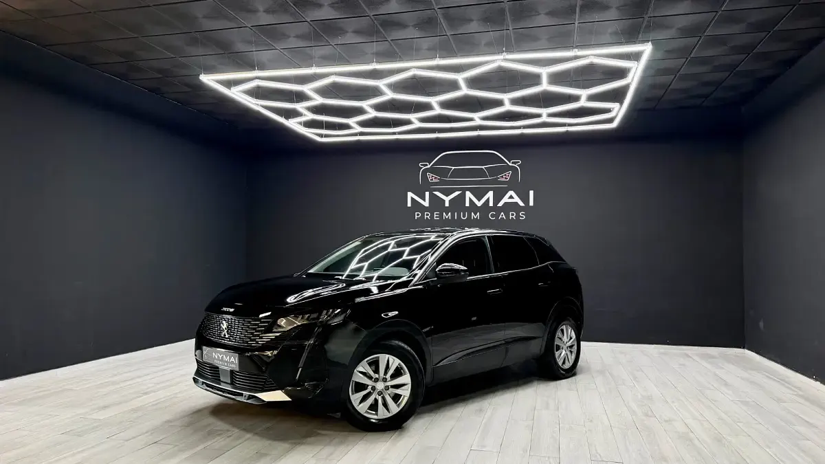 Usado Peugeot 3008 Active 130 CV (95 kW) 2021 Negro SUV