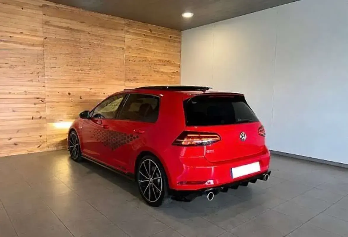 Usado VW Golf VII GTI 290 CV (213 kW) 2019 Rojo Utilitario
