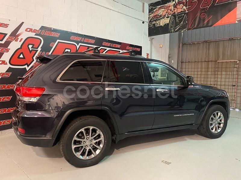 Usado Jeep Grand Cherokee Limited 250 CV (183 kW) 2015 Gris / plata SUV