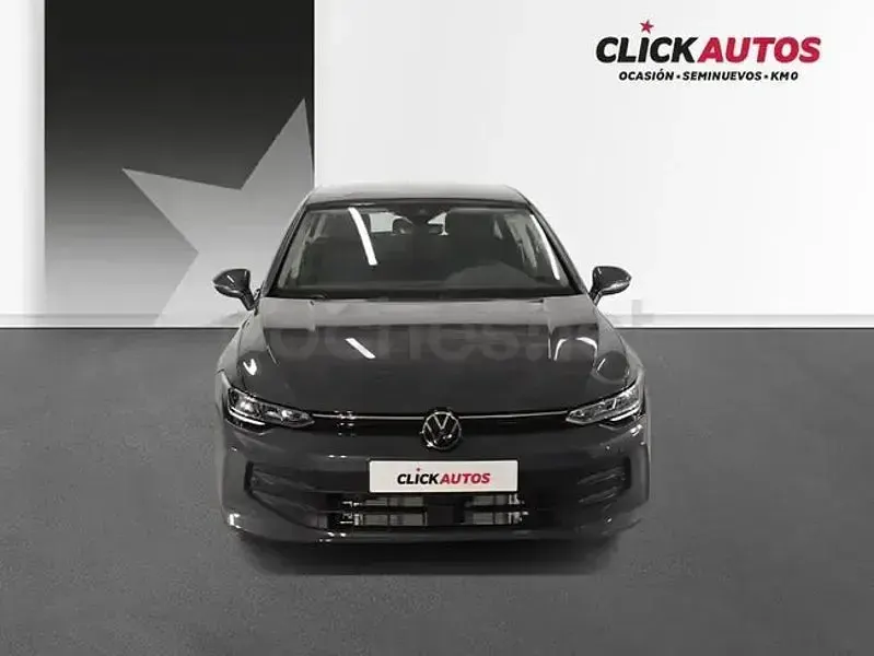 Usado VW Golf VIII 115 CV (84 kW) 2025 Gris / plata Berlina
