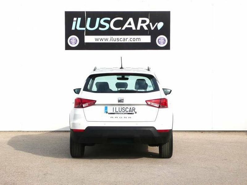 Usado Seat Arona Style 111 CV (81 kW) 2021 Blanco SUV