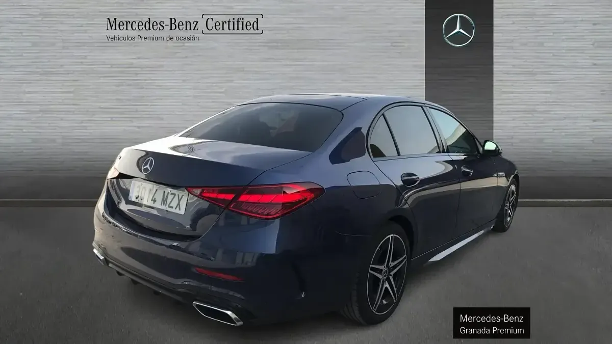 Usado Mercedes C220 200 CV (147 kW) 2025 Azul Berlina