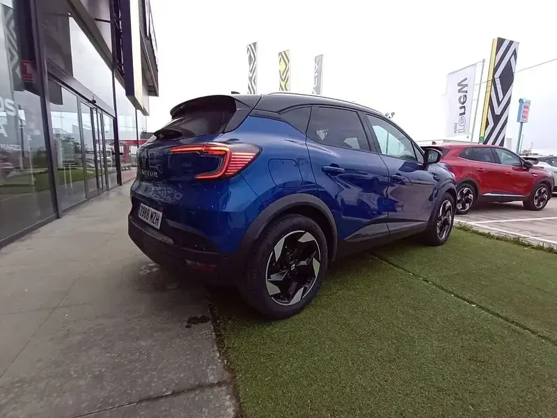 Usado Renault Captur Techno 100 CV (73 kW) 2025 Blanco SUV