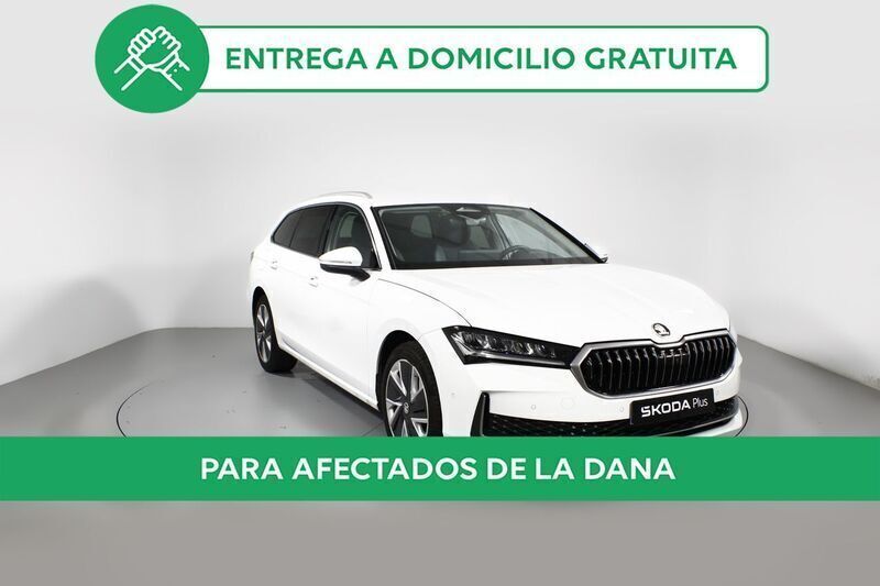 Blanco Usado 2024 Skoda Superb Selection Familiar | 37.600 € (Precio justo) - Imagen 1/4