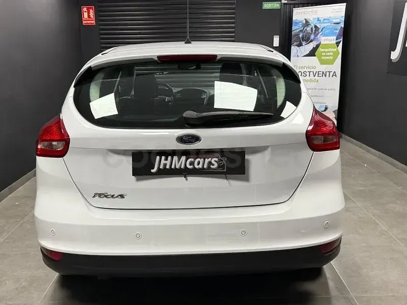 Usado Ford Focus Business Edition 120 CV (88 kW) 2016 Blanco Berlina