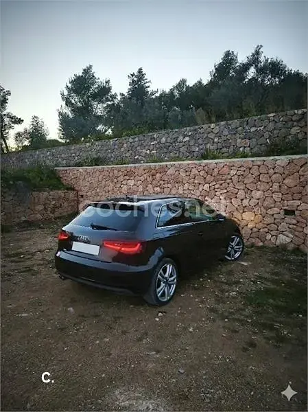Usado Audi A3 Ambition 150 CV (110 kW) 2012 Negro Utilitario