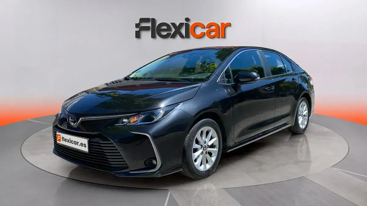 Usado Toyota Corolla Active 125 CV (91 kW) 2023 Negro Berlina