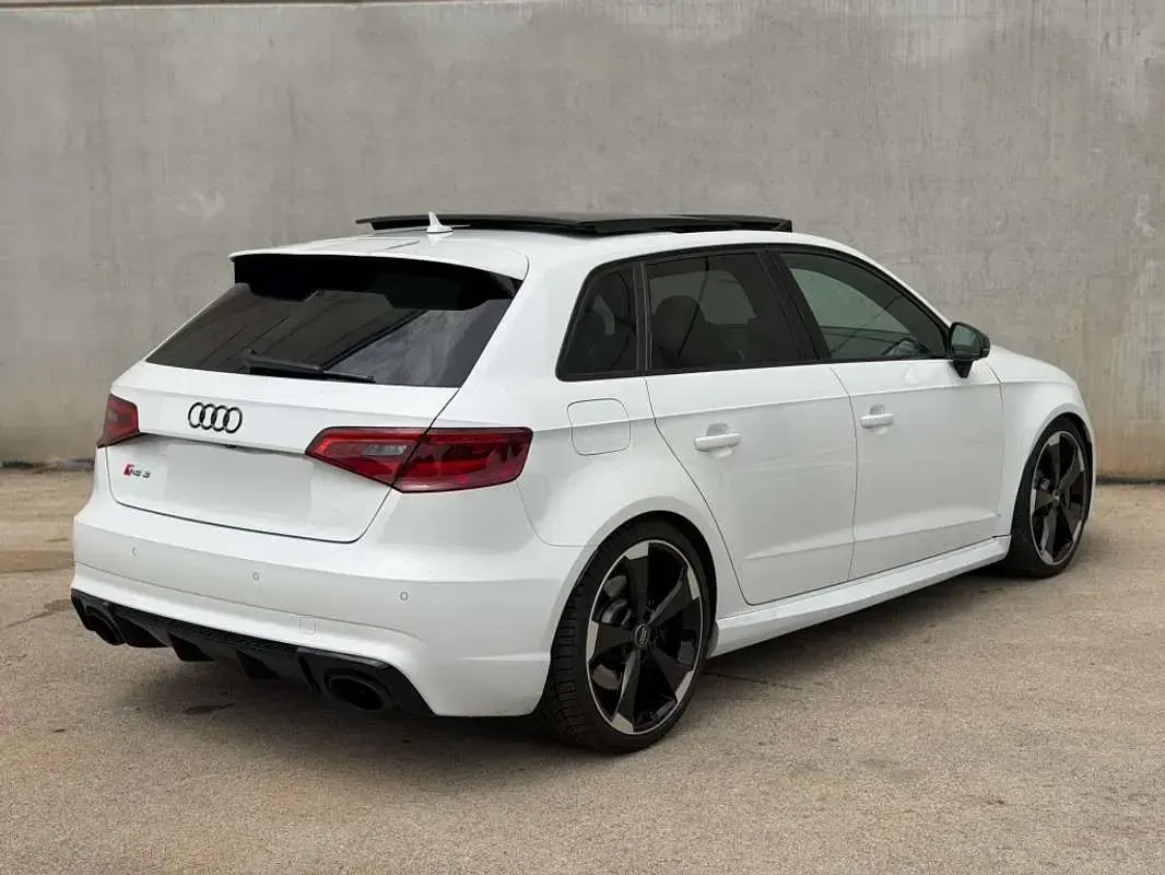 Usado Audi RS3 Sportback Advanced 367 CV (269 kW) 2016 Blanco Utilitario