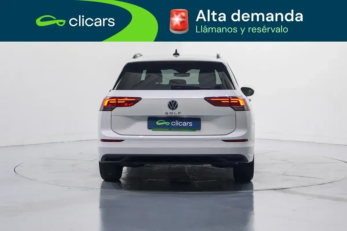 Usado VW Golf VIII Life 115 CV (84 kW) 2021 Blanco Familiar