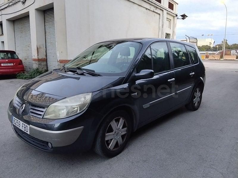 Usado Renault Grand Scénic II Dynamique 105 CV (77 kW) 2007 Negro Monovolumen
