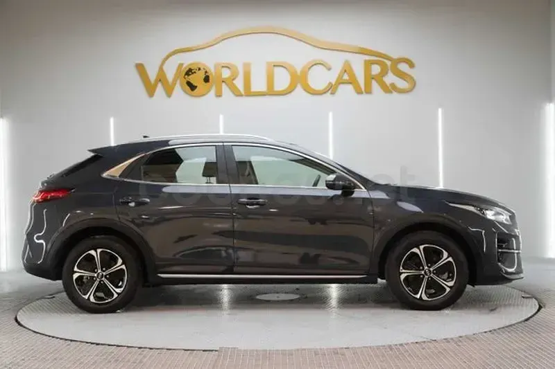 Usado Kia XCeed 141 CV (103 kW) 2021 Gris / plata SUV